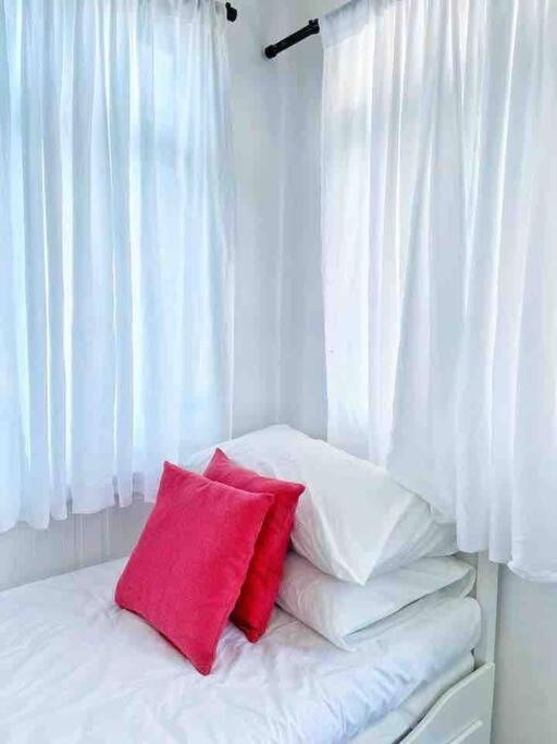 Sea Kecil Tiny House Near Jetty Of Kuala Besut Vila Kampong Nail Exterior foto